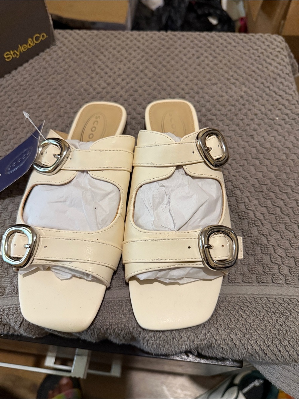 SCOOP Women's Cream Slide Sandals with Buckle Detail